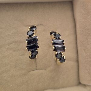 Elegant Gold and Black Gemstone Hoop Earrings